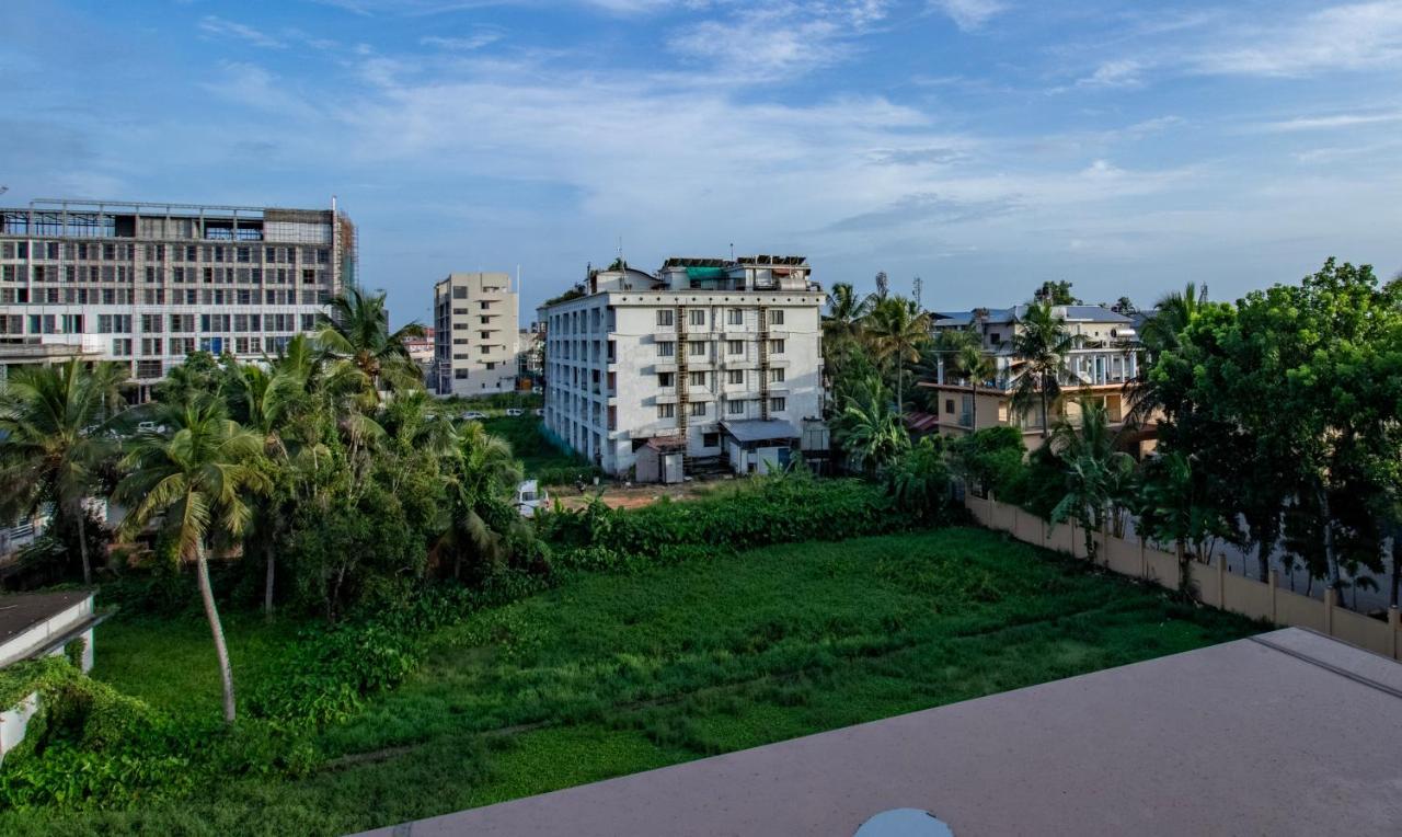 Treebo Amigos Residency Cochin Airport Hotel Kochi Zewnętrze zdjęcie
